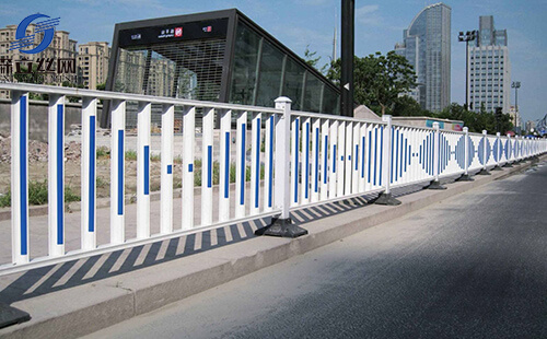 公路交通護(hù)欄
